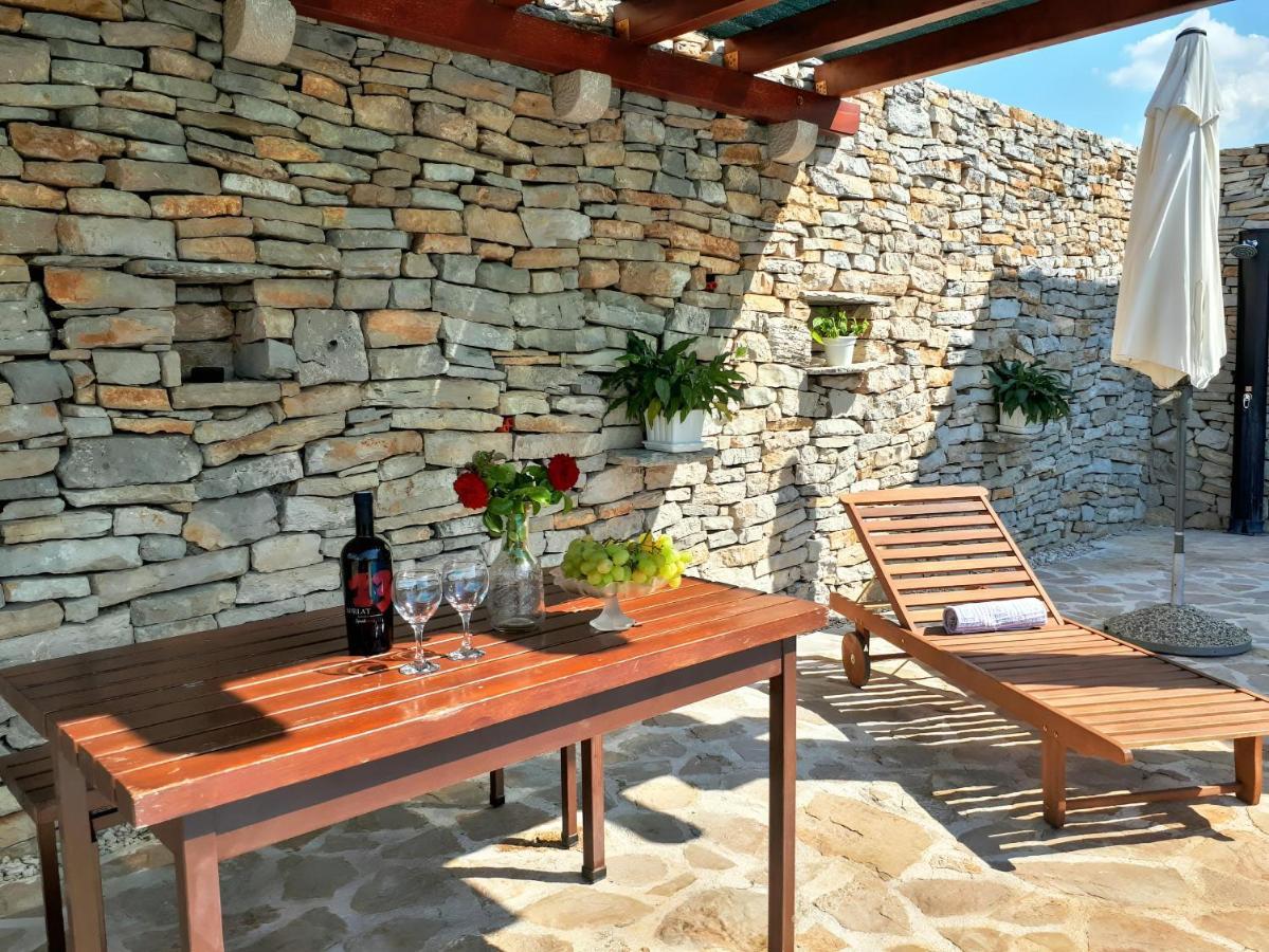 Villa Ivy With Perfect Privacy, Pool, Sauna And Jacuzzi Opanci Bagian luar foto