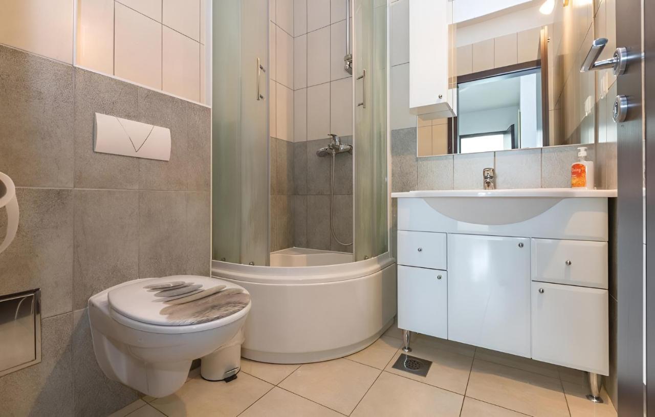 Villa Ivy With Perfect Privacy, Pool, Sauna And Jacuzzi Opanci Bagian luar foto