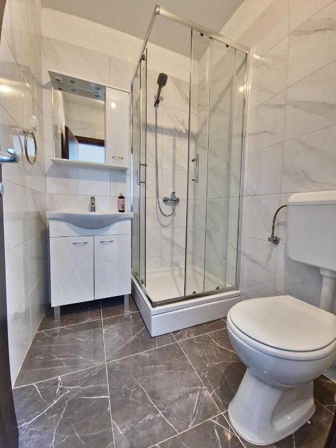 Villa Ivy With Perfect Privacy, Pool, Sauna And Jacuzzi Opanci Bagian luar foto